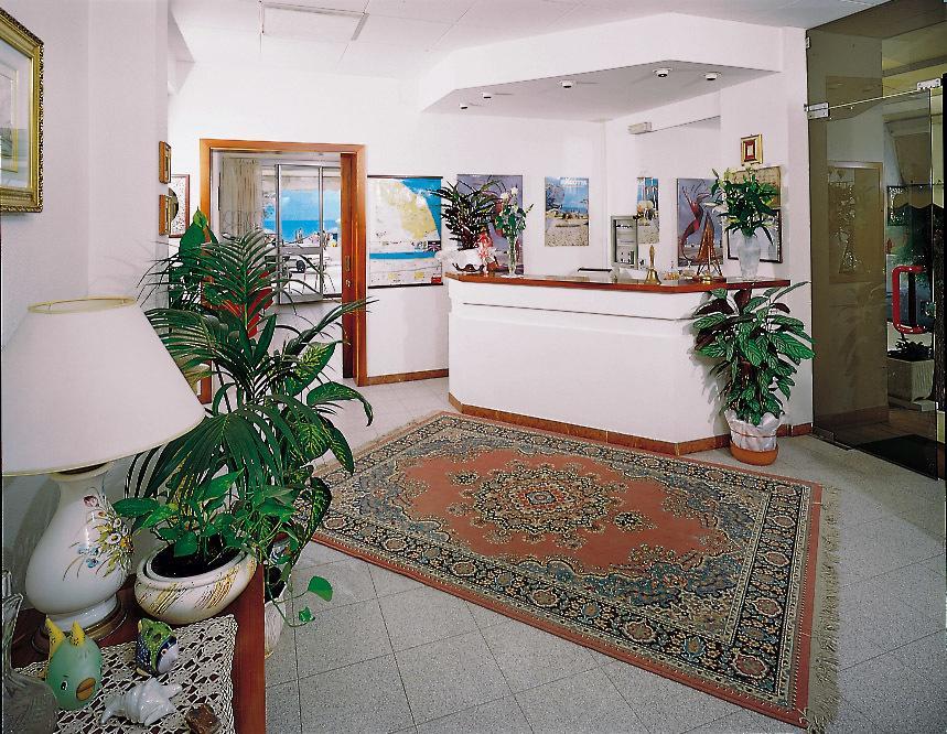 Hotel Dinarica マロッタ エクステリア 写真