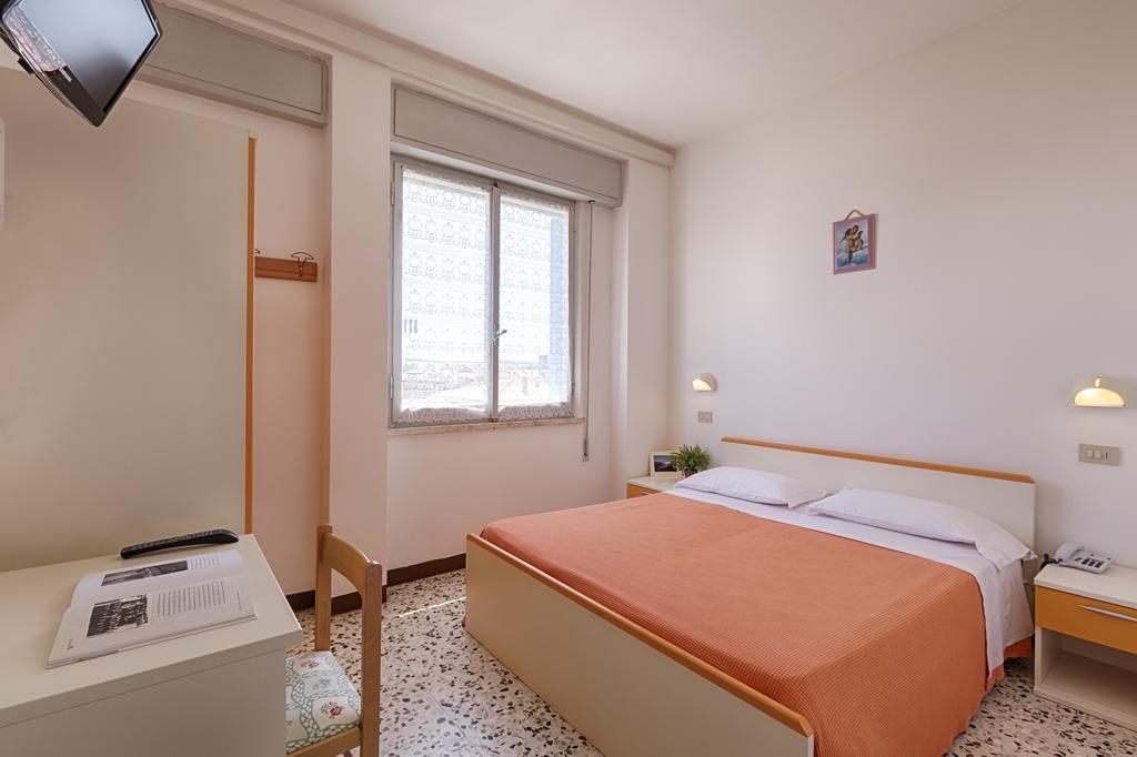 Hotel Dinarica マロッタ エクステリア 写真